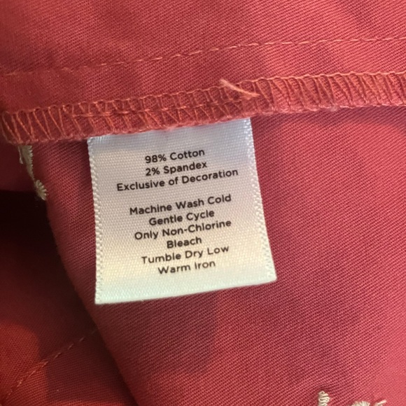 Talbots coral pink seahorse skirt
Size 18
Perfect condition - Picture 5 of 5